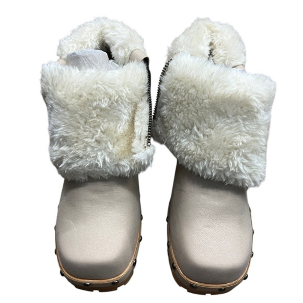 MIA Sassie Light Gray Side Zip Ankle Chunky Boots Faux Fur Size 6